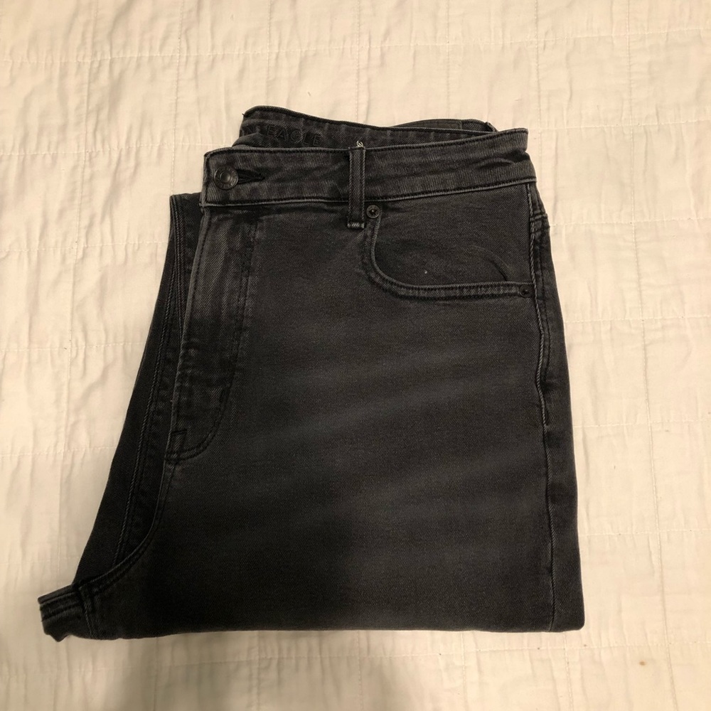 American Eagle High Rise Mom Jeans